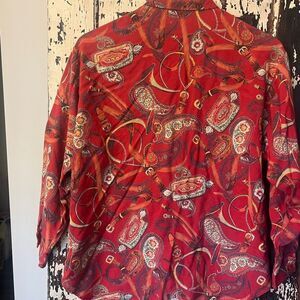 Southern Lady equestrian horse Red Paisley Casual Button Down Shirt. Women’s 7/8